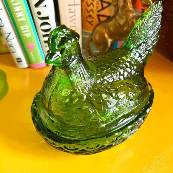Vintage LE Smith Antique Green 6-Inch Hen On Nest - Picture 7 of 7